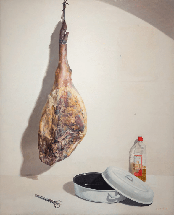 Revistas artistas dibujo pintura artitic.art Bodegón con Jamón, pintura de Isabel Quintanilla, destacando el realismo madrileño y el uso de luces frías y sombras cálidas.